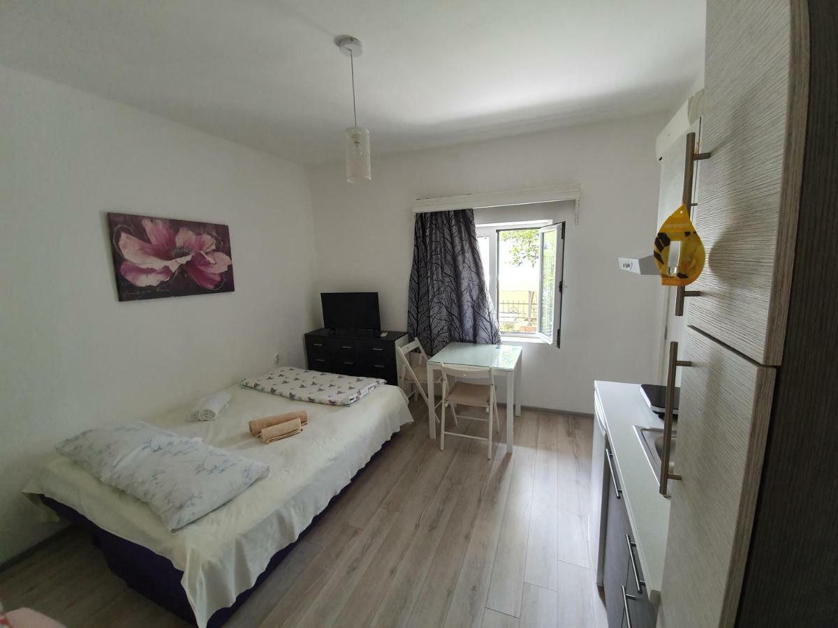 كوتور Studio Apartments Ilija المظهر الخارجي الصورة